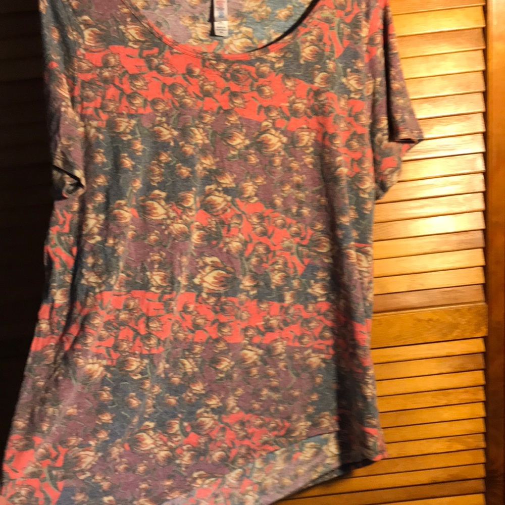 Lularoe classic T